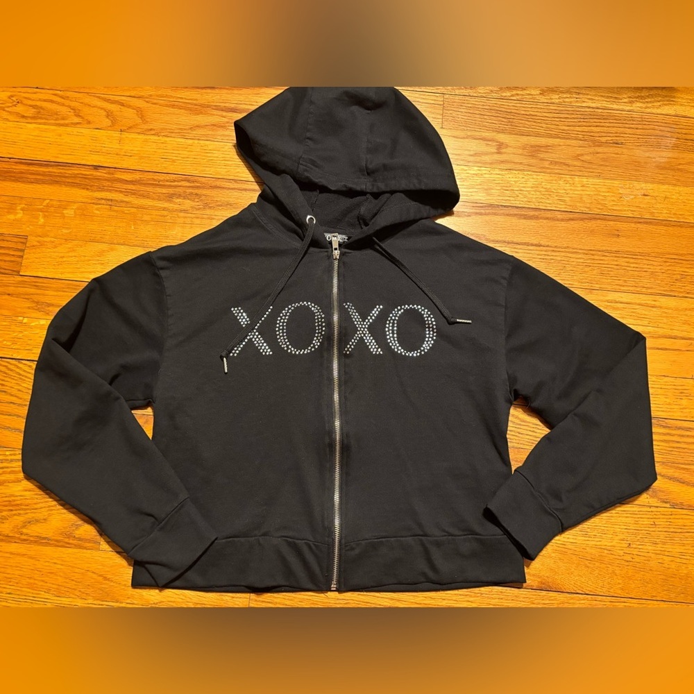 XOXO Black cropped sweatshirt